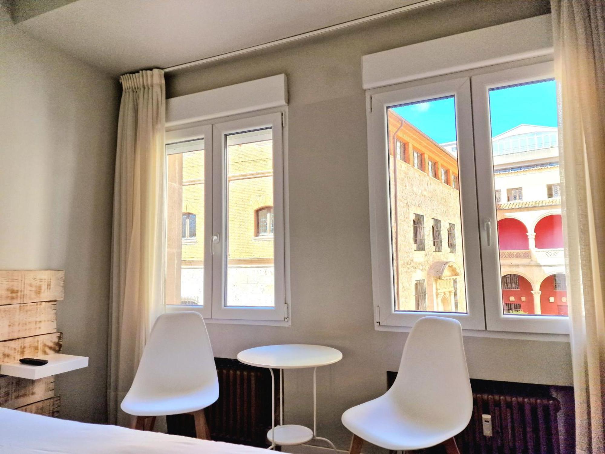 Urban Burgos Hotell Exteriör bild