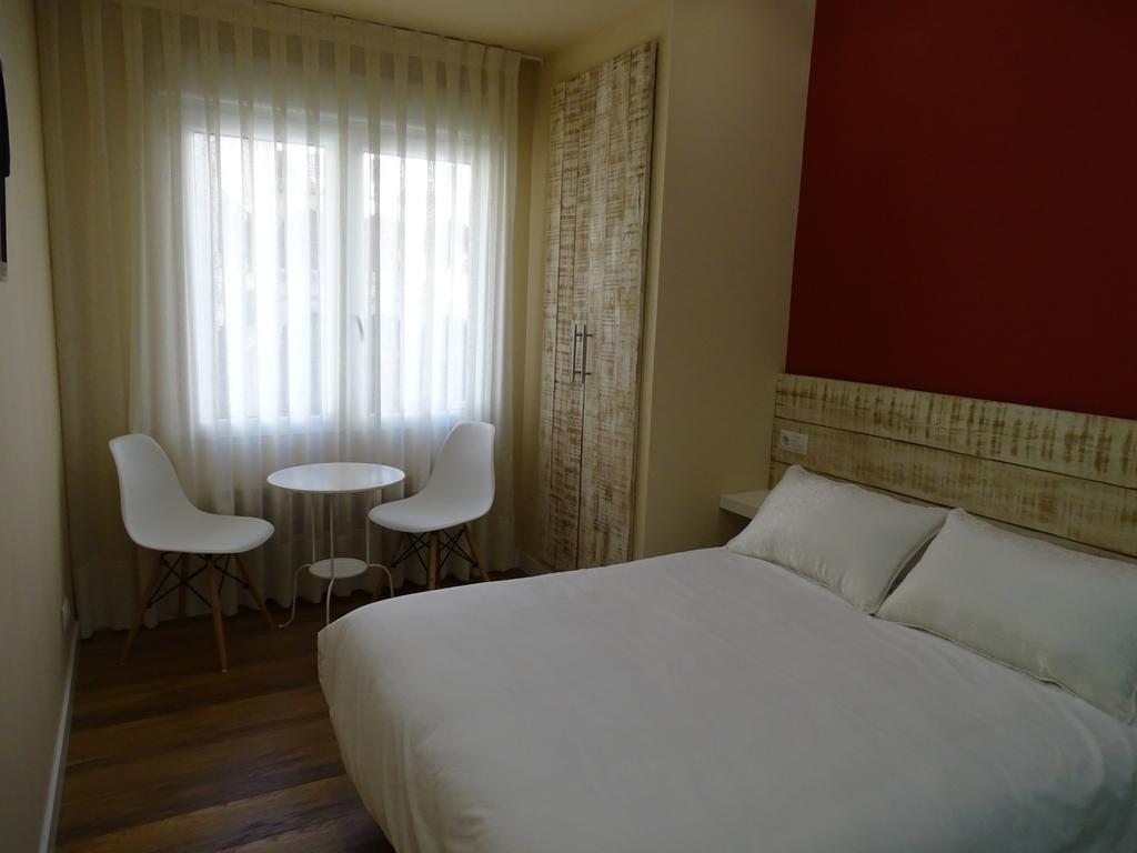 Urban Burgos Hotell Exteriör bild